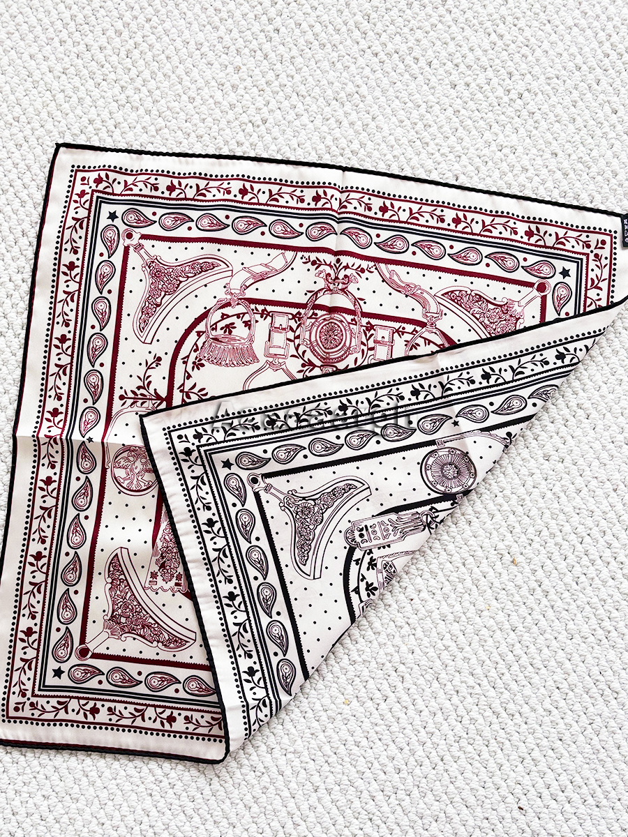 Double Faced Print Scarf Silk  - Luxury Bags Hong Kong 리뷰 및 가격