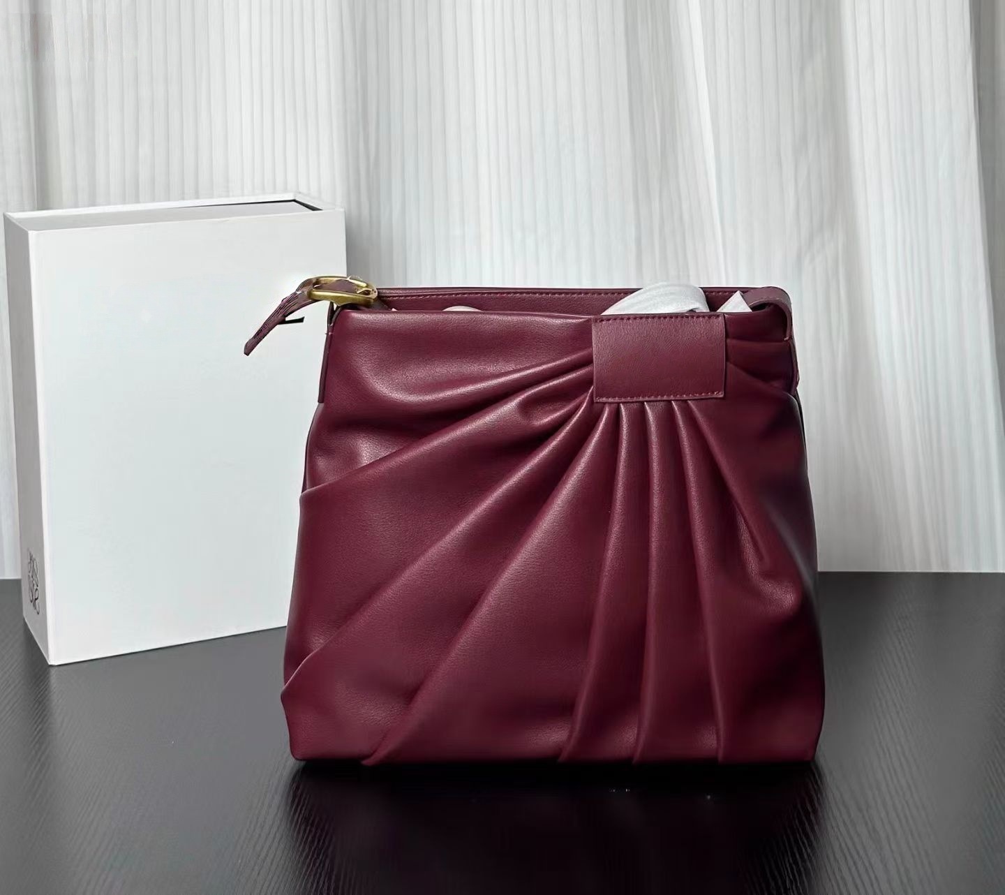 Lo Women Wrinkled Leather Hobo - Luxury Bags Coach 리뷰 및 가격