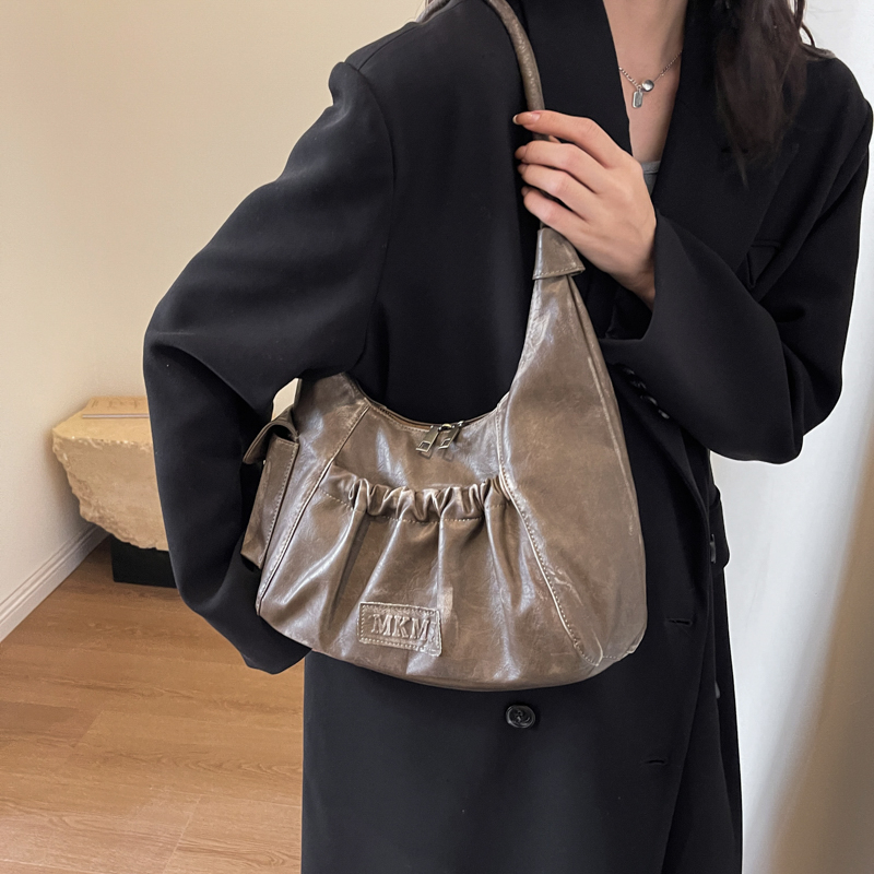 Distressed Vintage Shoulder Ba - Luxury Bags Consignment 리뷰 및 가격
