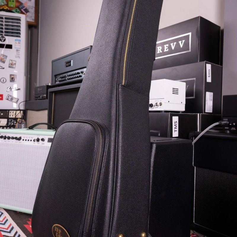 Electric guitar, piano bag, lu - Luxury Bags Consignment 리뷰 및 가격