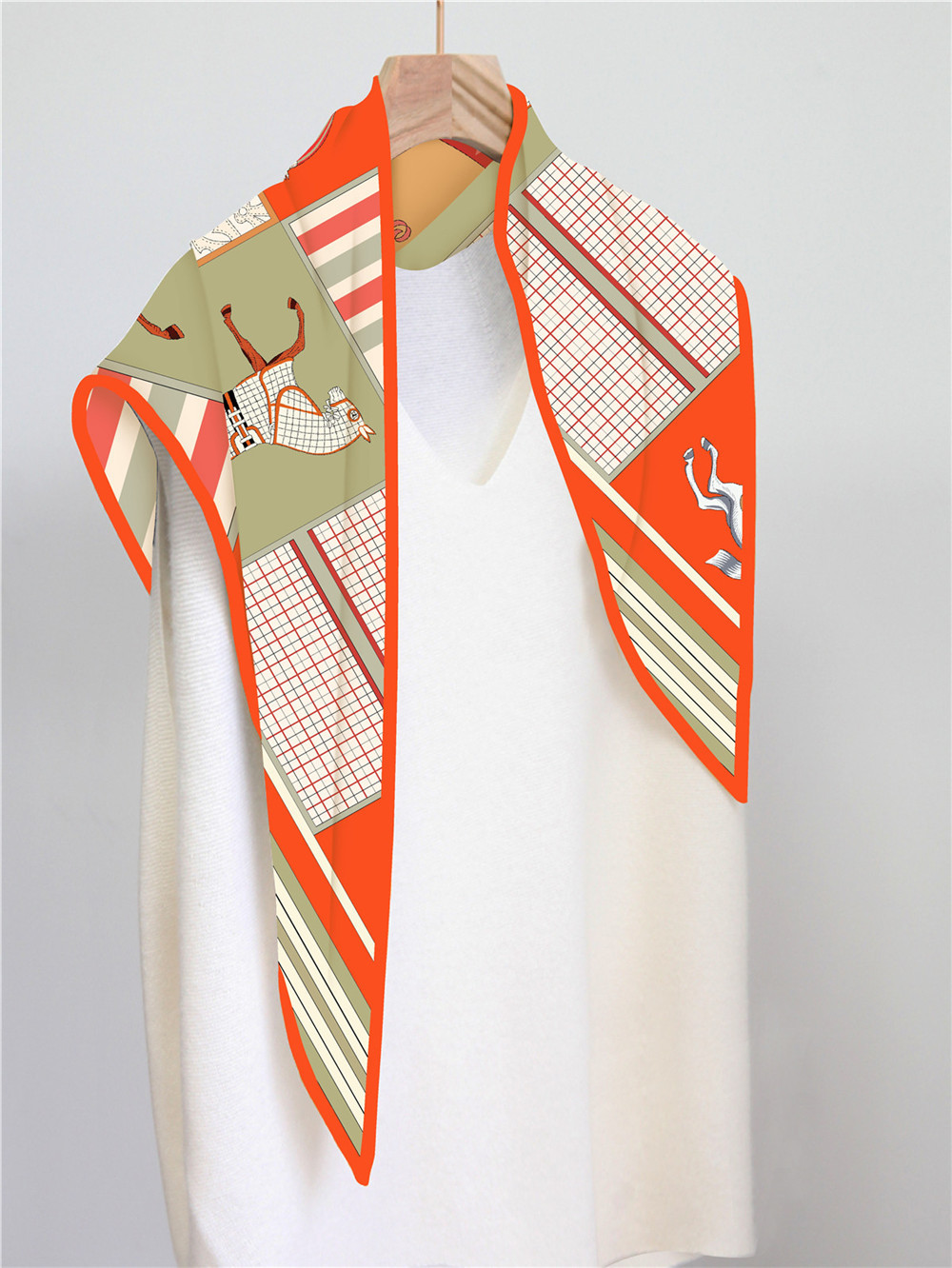 Horse Large Triangle Silk Scar - Luxury Bags Hong Kong 리뷰 및 가격