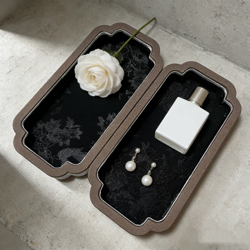 Luxury Court-Style Jewelry Dis - Luxury Bags List 리뷰 및 가격