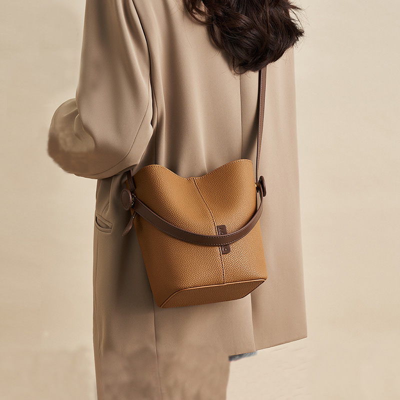 Classic Women's Water Bucket H - Luxury Bags Level 리뷰 및 가격